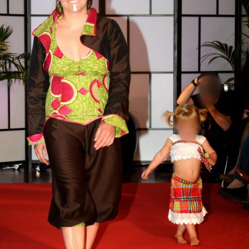 Ensemble Femme et Costume Enfant